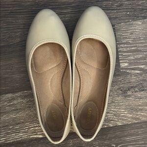 Old Navy Ballet Flats